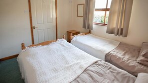 2 bedrooms, WiFi, bed sheets - Lan y Mor (Haverfordwest)