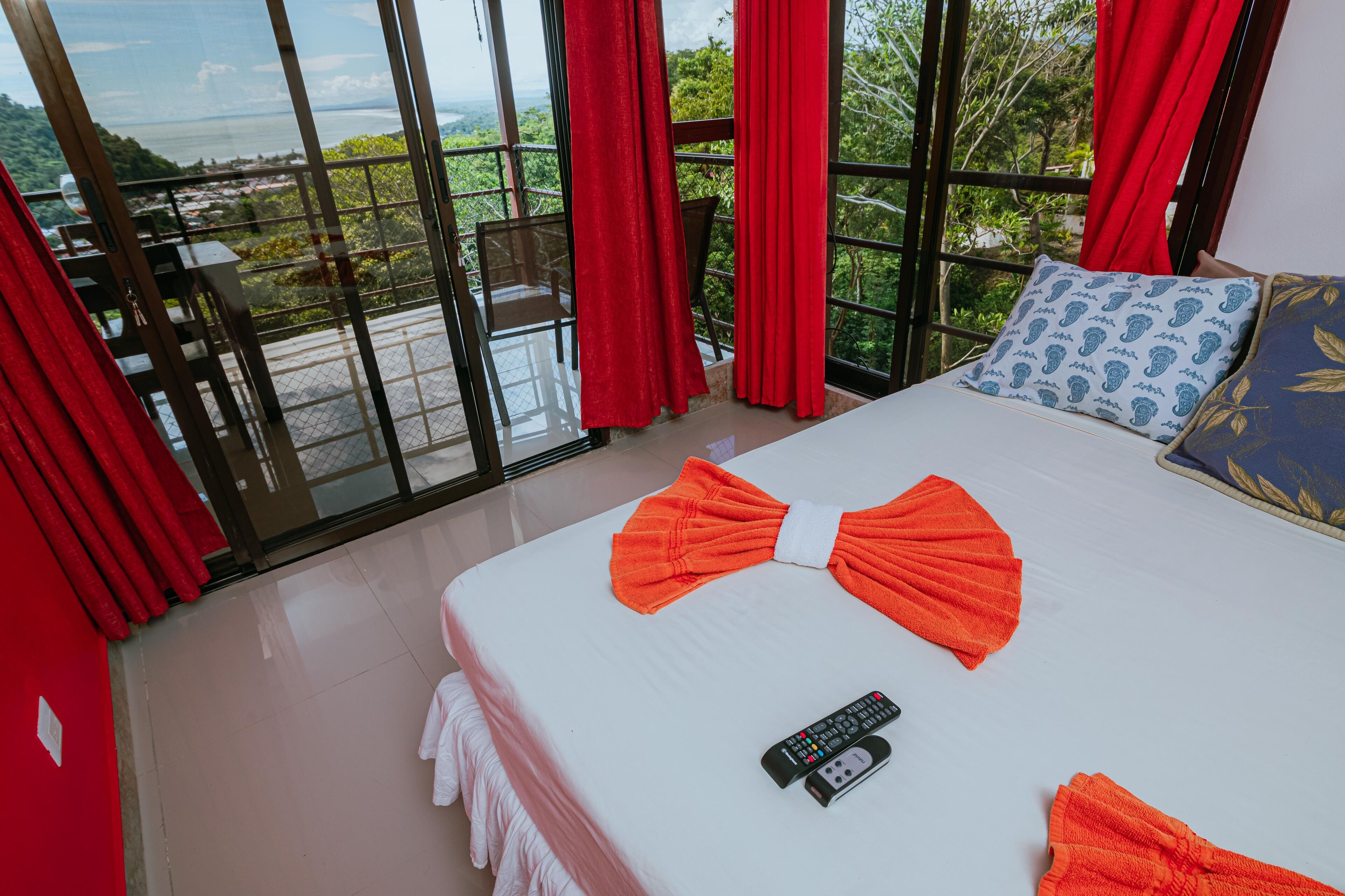 2 camere, una scrivania, ferro/asse da stiro, Wi-Fi gratuito