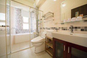 Bathroom - White House (Taitung)