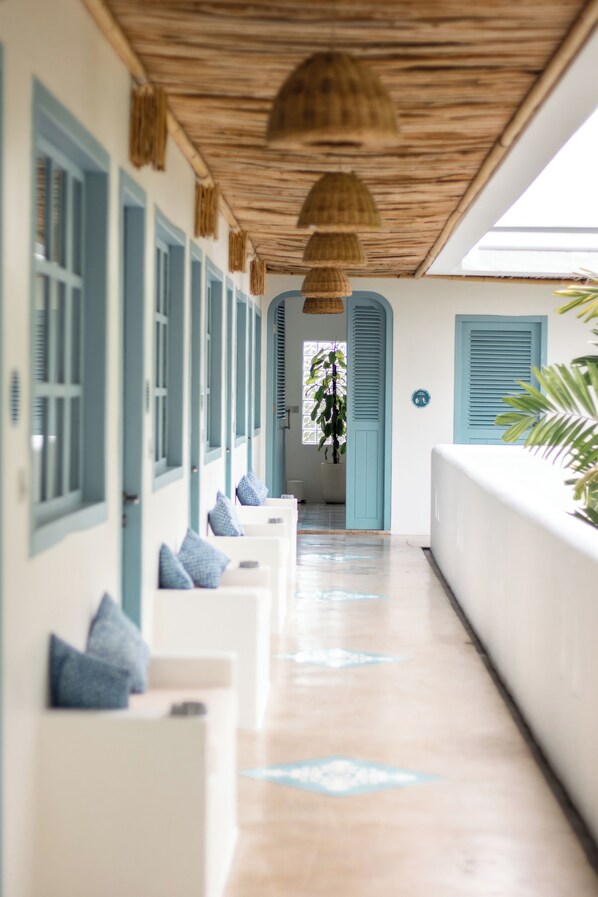 Double Room | Terrace/patio - Seaesta Komodo Hotel & Hostel (Labuan Bajo)