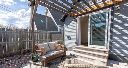 Luxurious Bungalow - Downtown Rapid City