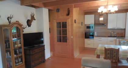 Cozy wooden cottage with Wi-Fi and feel-good atmosphere