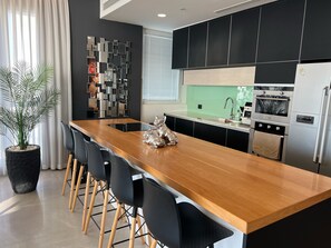 Exclusive Penthouse, 2 Bedrooms, Balcony, Sea View | Private kitchen | Microwave, stovetop, electric kettle, toaster