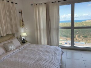 Egyptian cotton sheets, premium bedding, memory-foam beds