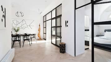 Deluxe Apartment (V)