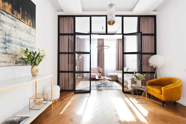 Premium Apartment (III) | Kalis bunyi, seterika/papan seterika, Wi-fi percuma, cadar katil