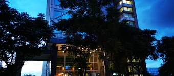 Bluewater Hotel Taoyuan