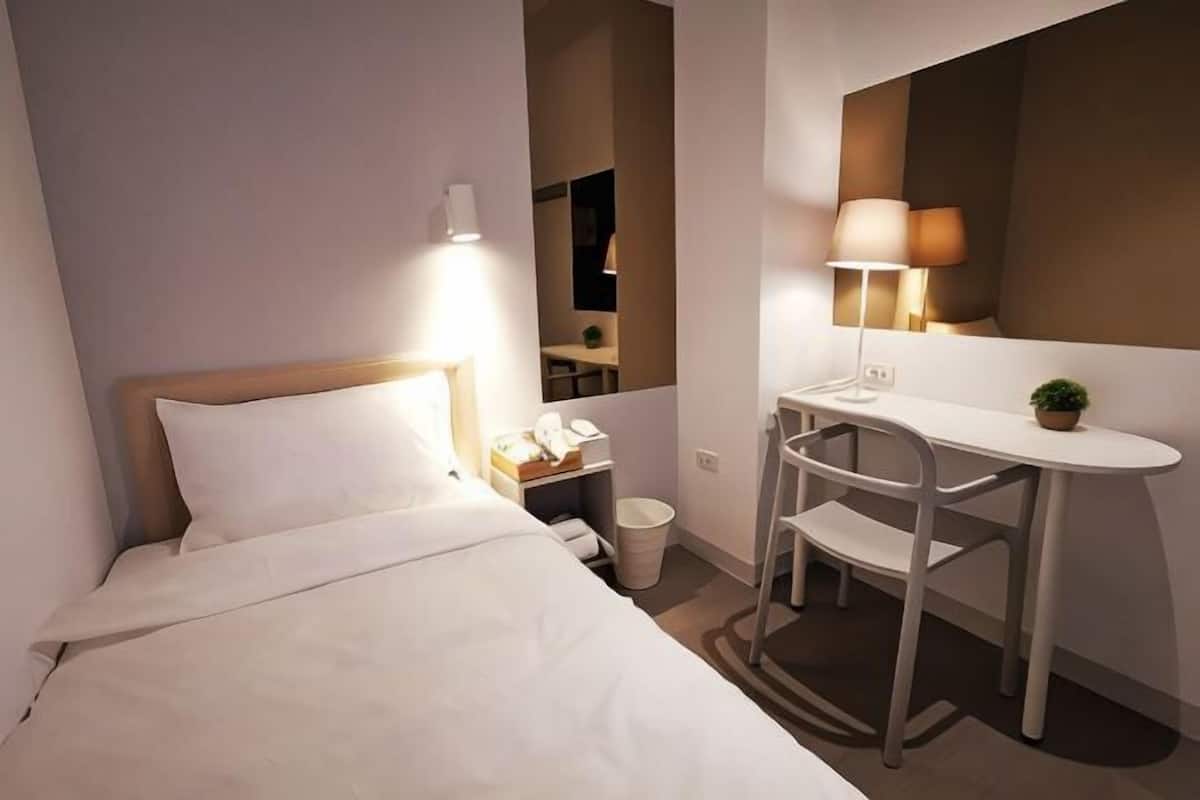 Down duvets, desk, blackout curtains, free WiFi