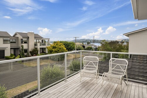 Jacksons - Two Mile Bay Holiday Home