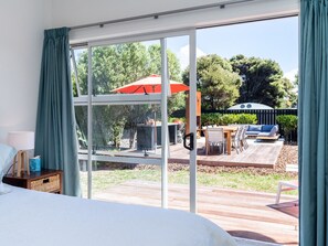 4 habitaciones, tabla de planchar con plancha, wifi y ropa de cama 