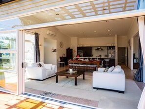 Netflix, streaming services