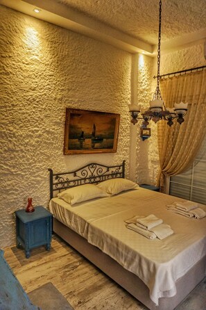 Eenvoudige kamer | Luxe beddengoed, individueel gedecoreerd, individueel gemeubileerd