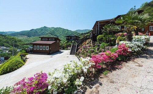 Jirisan Shiri Pension