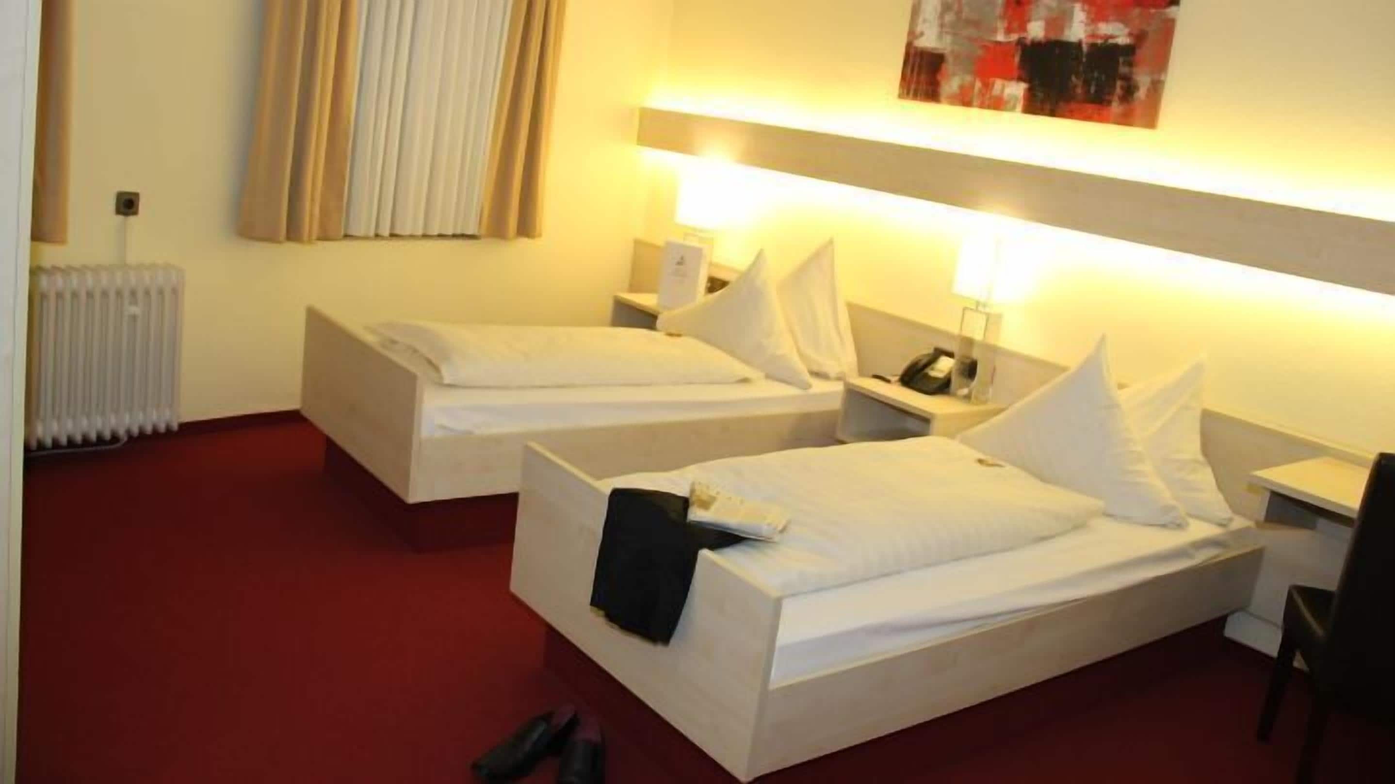 double room | desk, iron/ironing board, cots/infant beds, rollaway beds