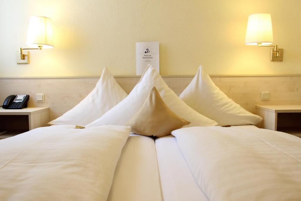 Comfort Double Room | Desk, iron/ironing board, free WiFi, bed sheets