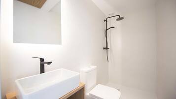 Shower dan handuk