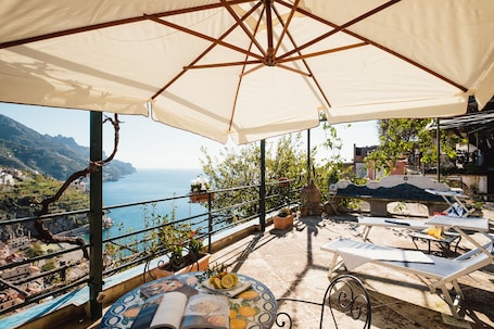 Sun deck. Orto Paradiso