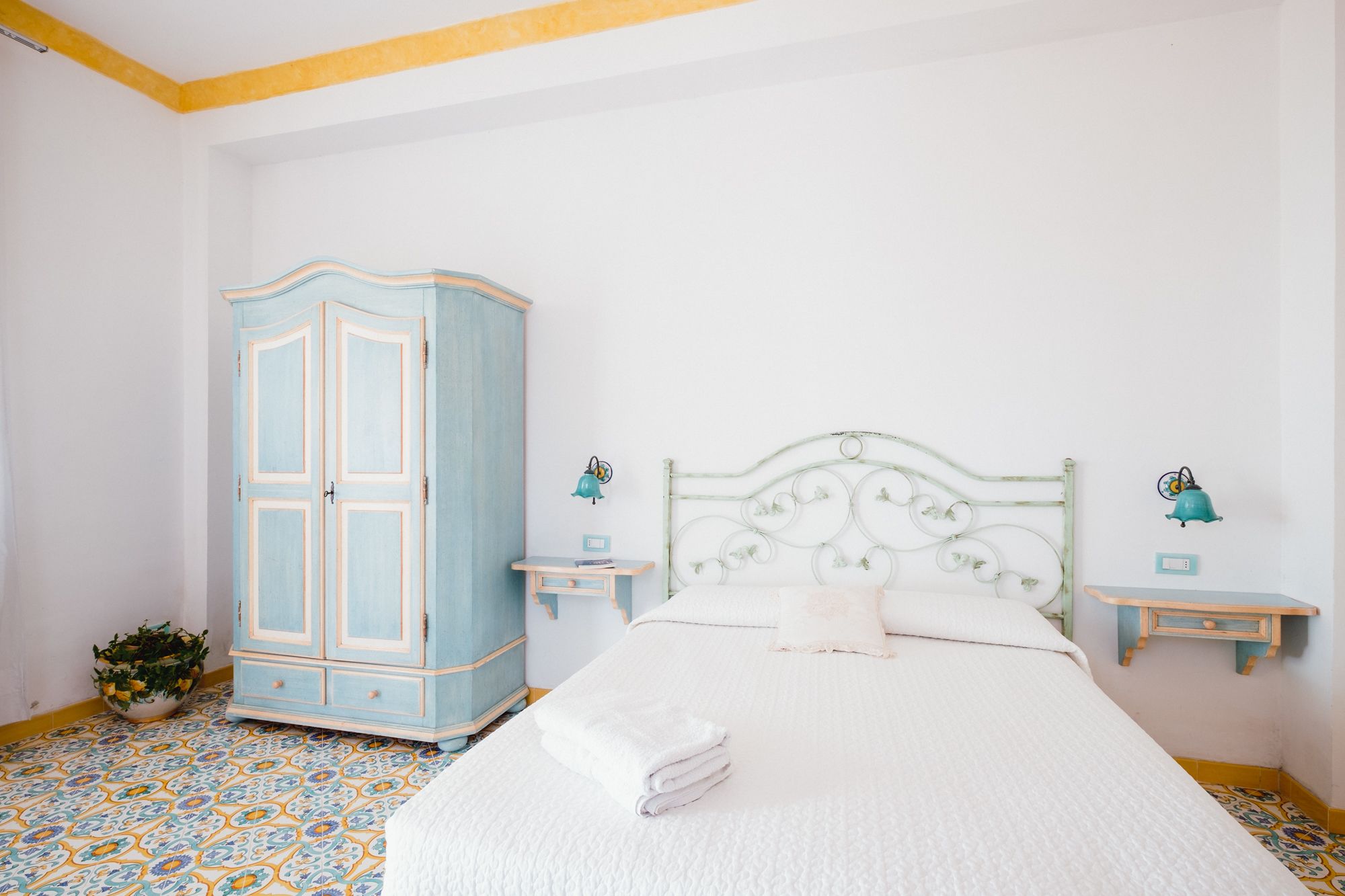 Superior-Vierbettzimmer | Minibar, Schreibtisch, Babybetten, kostenloses WLAN