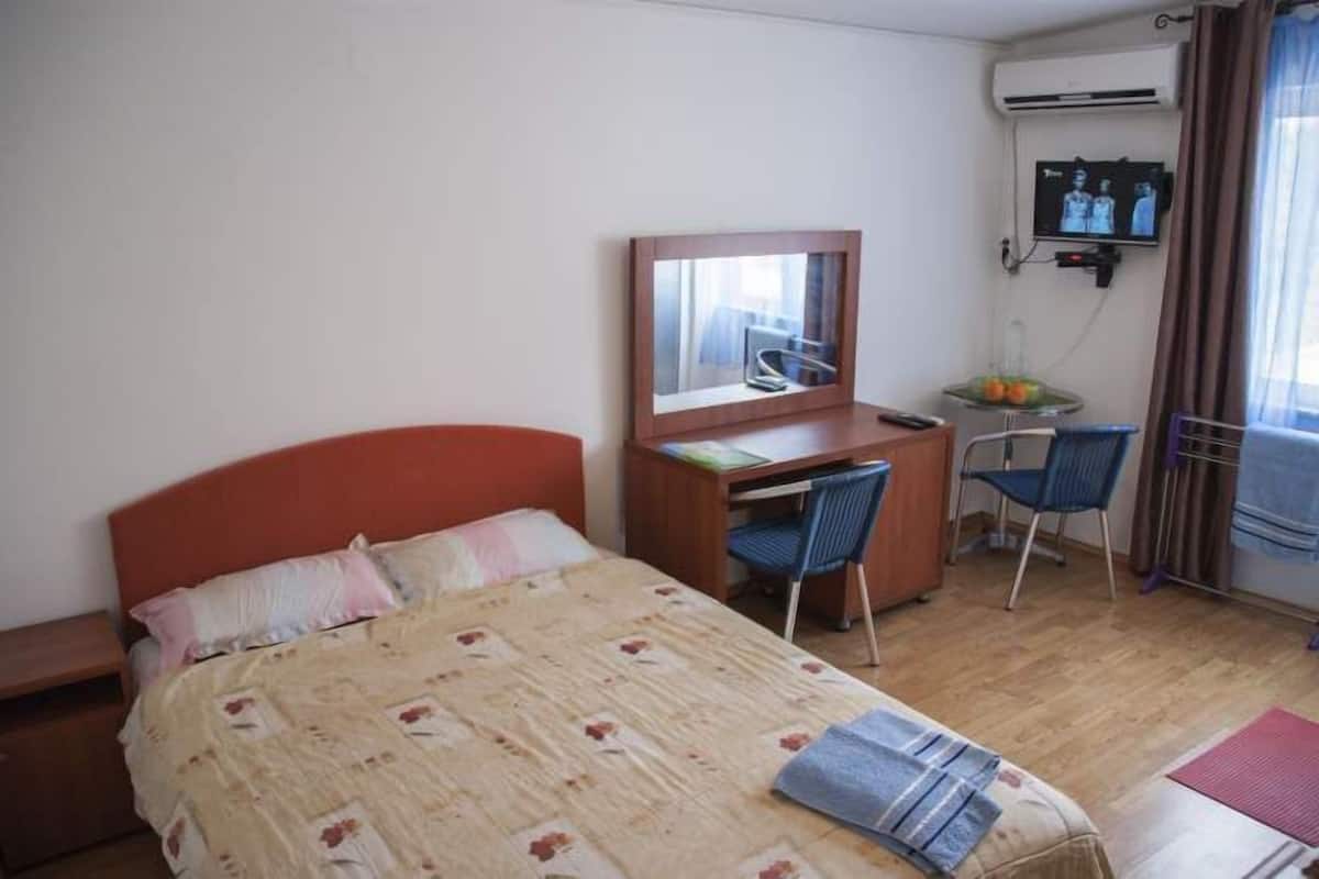 Standard Double Room, Mountain View | Minibar, desk, laptop workspace, blackout drapes