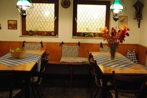 Apartment (Balkon/Terrasse) | In-room dining
