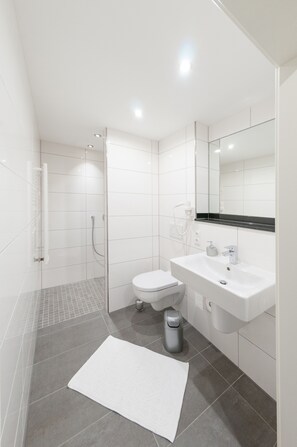 Dusche, Regendusche, Handtücher