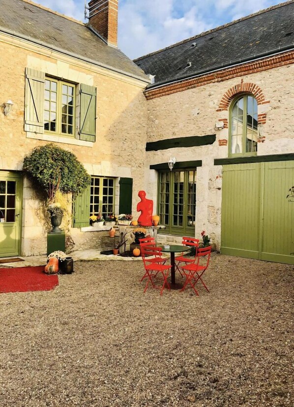 Fachada de la propiedad