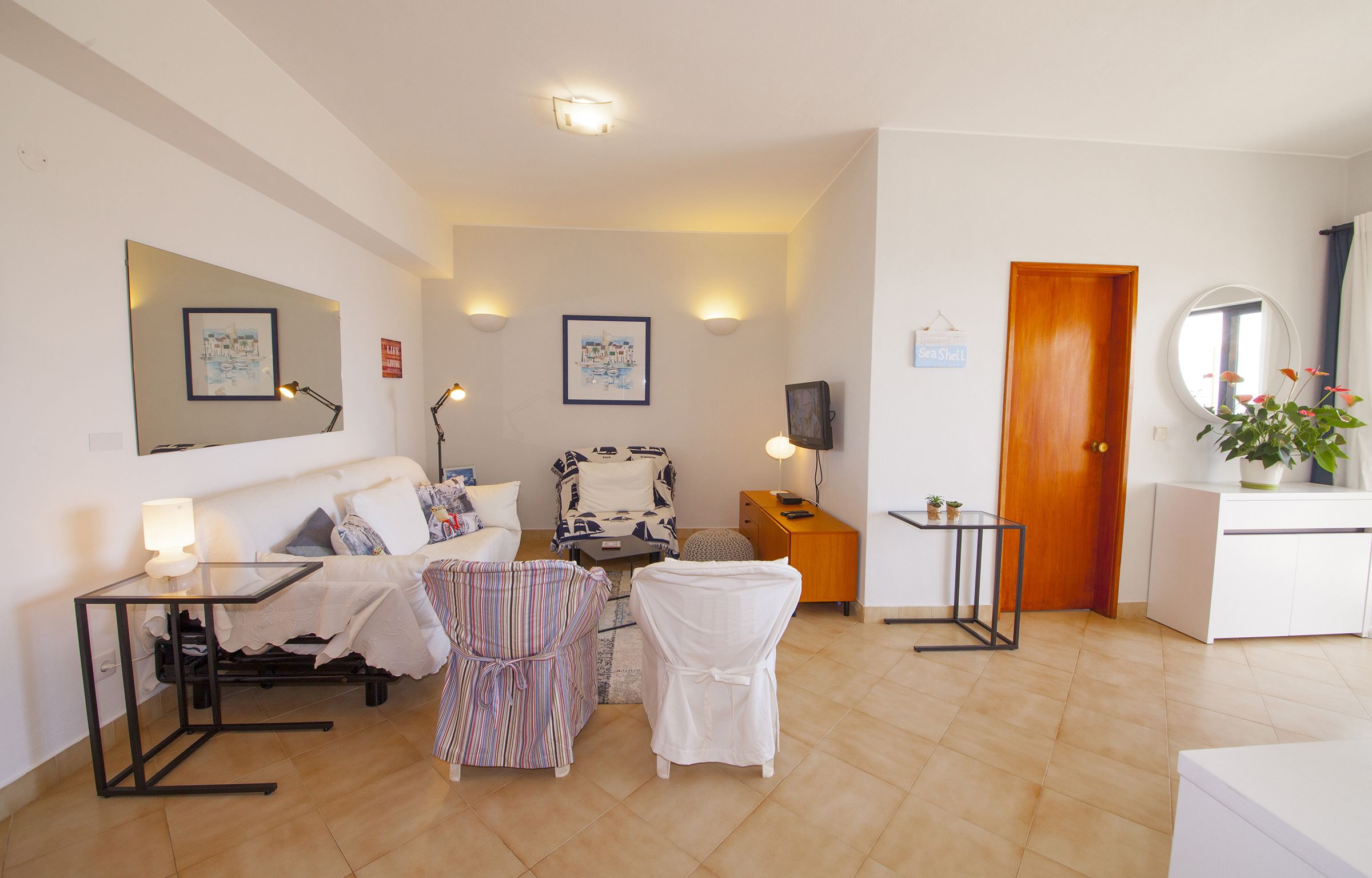 Apartamento, 1 quarto, terraço, vista para o oceano | Área de estar | TV de tela plana