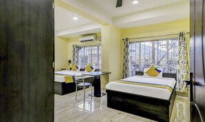 Iron/ironing board, free WiFi, bed sheets