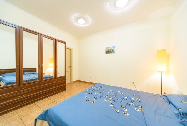 1 bedroom, soundproofing, iron/ironing board, free WiFi