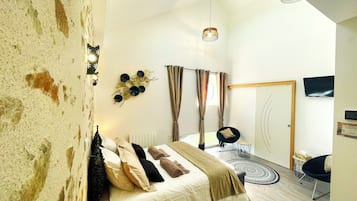 Superior vierpersoonskamer, uitzicht op de binnenplaats | Lakens van Egyptisch katoen, luxe beddengoed