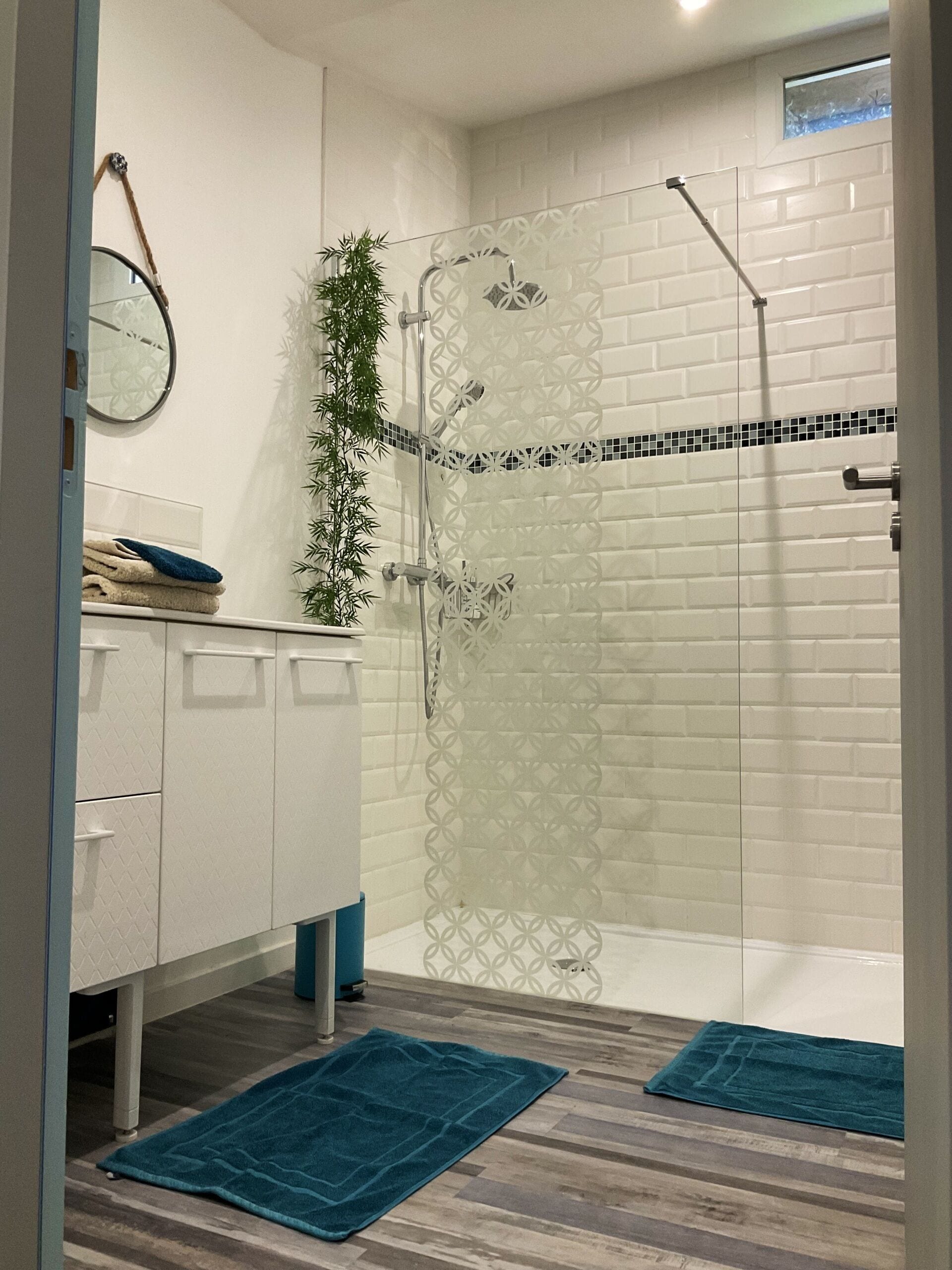 Superior Triple Room, Courtyard View | Bathroom