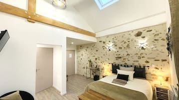 Superior Quadruple Room, Courtyard View | Egyptian cotton sheets, premium bedding, memory-foam beds, desk