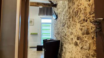 Superior-Dreibettzimmer, Blick auf den Innenhof | Verdunkelungsvorhänge, schallisolierte Zimmer, kostenloses WLAN