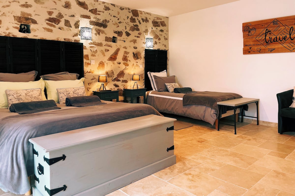 Superior Triple Room, Courtyard View | Egyptian cotton sheets, premium bedding, memory foam beds
