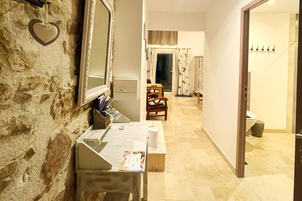 Superior Double Room, Courtyard View
