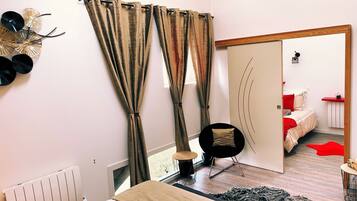 Superior vierpersoonskamer, uitzicht op binnenplaats | Lakens van Egyptisch katoen, luxe beddengoed