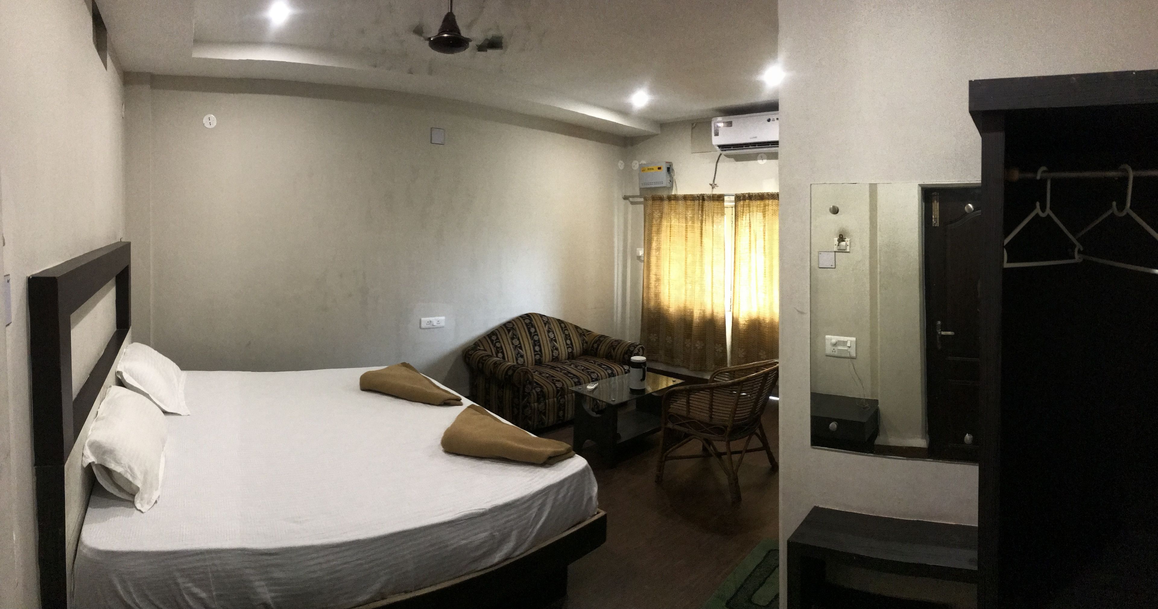 Free WiFi, bed sheets