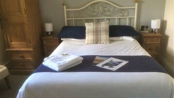 Standard Double Room (Room 3) | Free WiFi, bed sheets