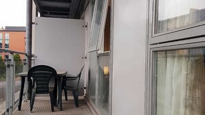 Unclassified image, 4 of 12, button - Stylish Park Central Apartment (Birmingham)