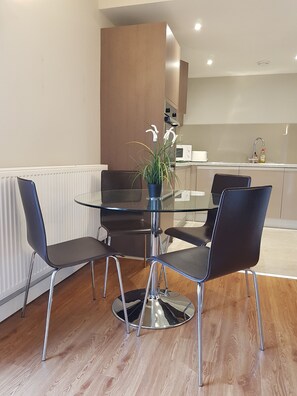 City Apartment | Living area | 32-inch Smart TV with digital channels, TV, Netflix - JQ Stylish City Apartment (Birmingham)