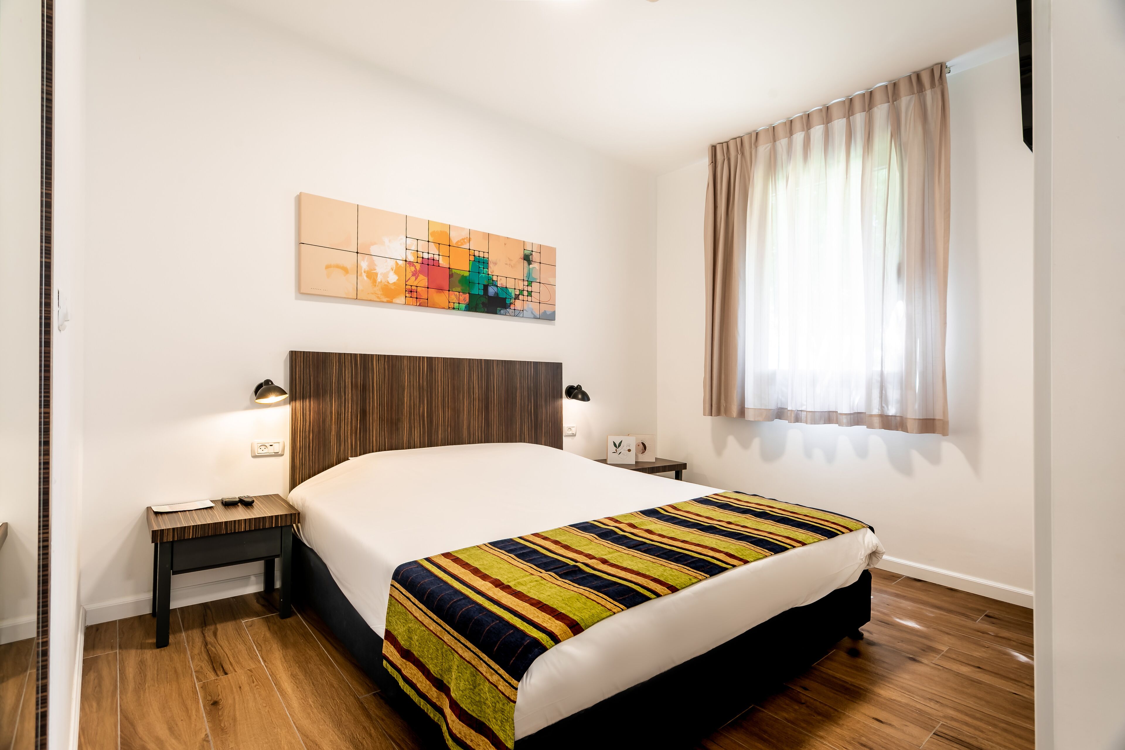 Kahden hengen superior-huone | Minibaari, työpöytä, kannettavalle tietokoneelle sopiva työtila