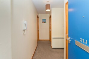 Hallway - Prime Location Aberdeen (Aberdeen)