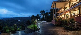 Periyarmountainpalace