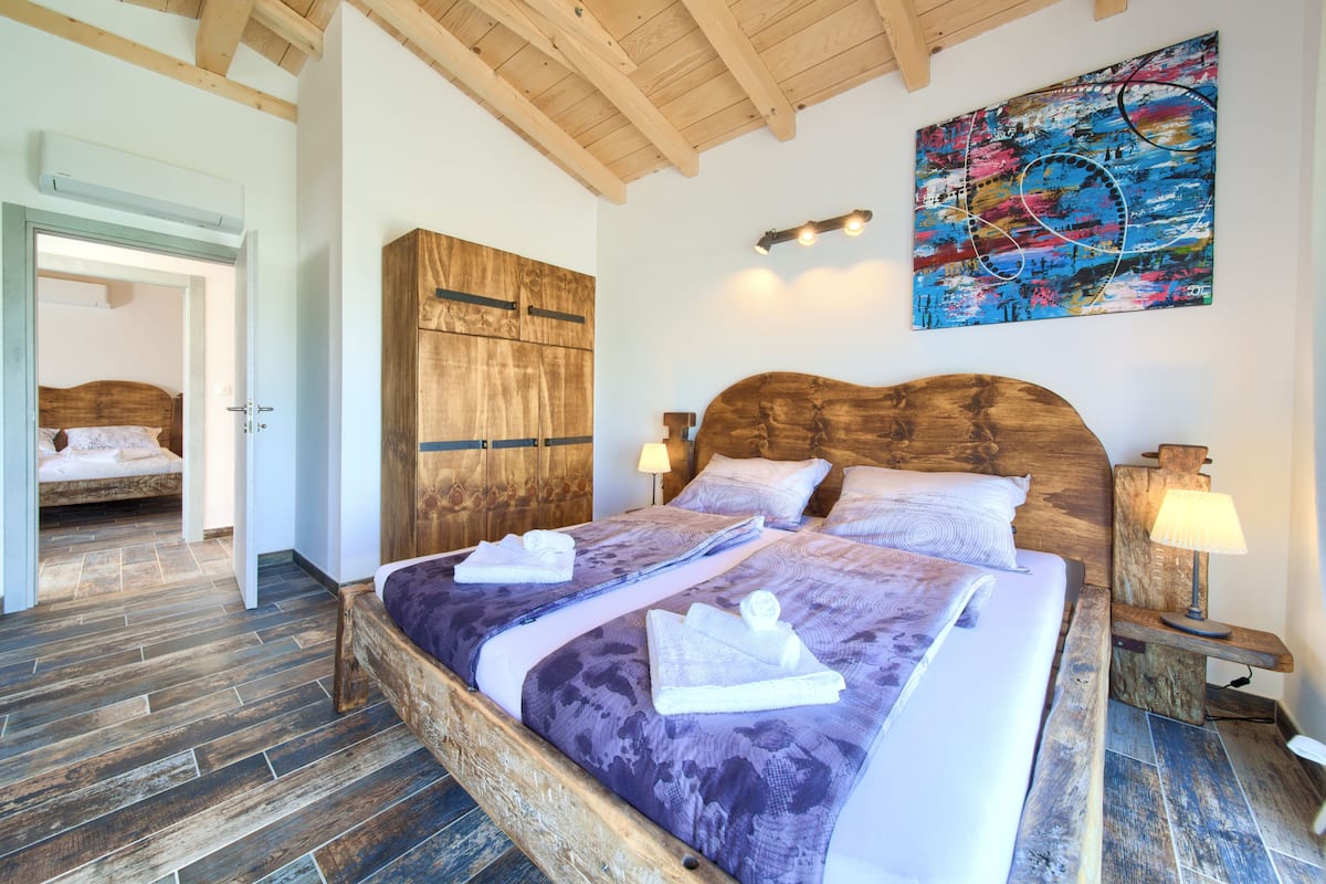 Deluxe Villa (1)