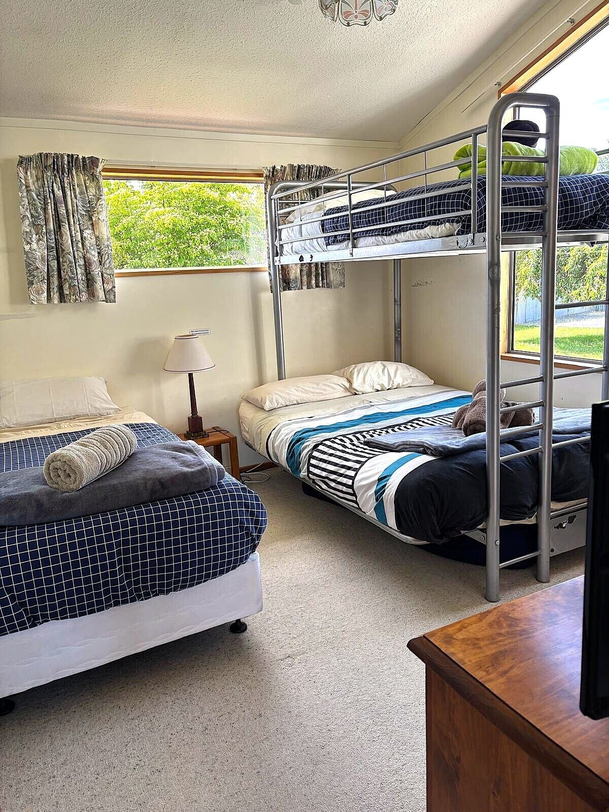 3 chambres, fer et planche à repasser, Wi-Fi gratuit, draps fournis