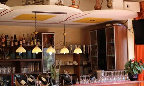 Bar (on property) - Legend (Biebesheim am Rhein)