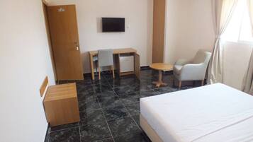 1 bedroom, premium bedding, memory foam beds, in-room safe