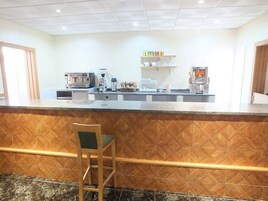 Bar (en el alojamiento)