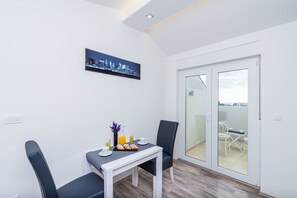 Comfort Studio, Balcony | In-room dining - Bovolini's Place (Dubrovnik)