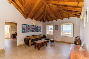 Apartment (Two bedroom apartment) | Living room